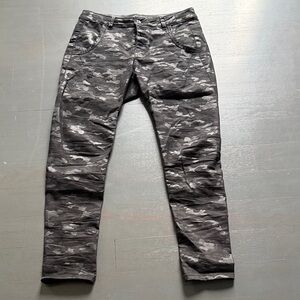 Bevy flog Camouflage Print Pants